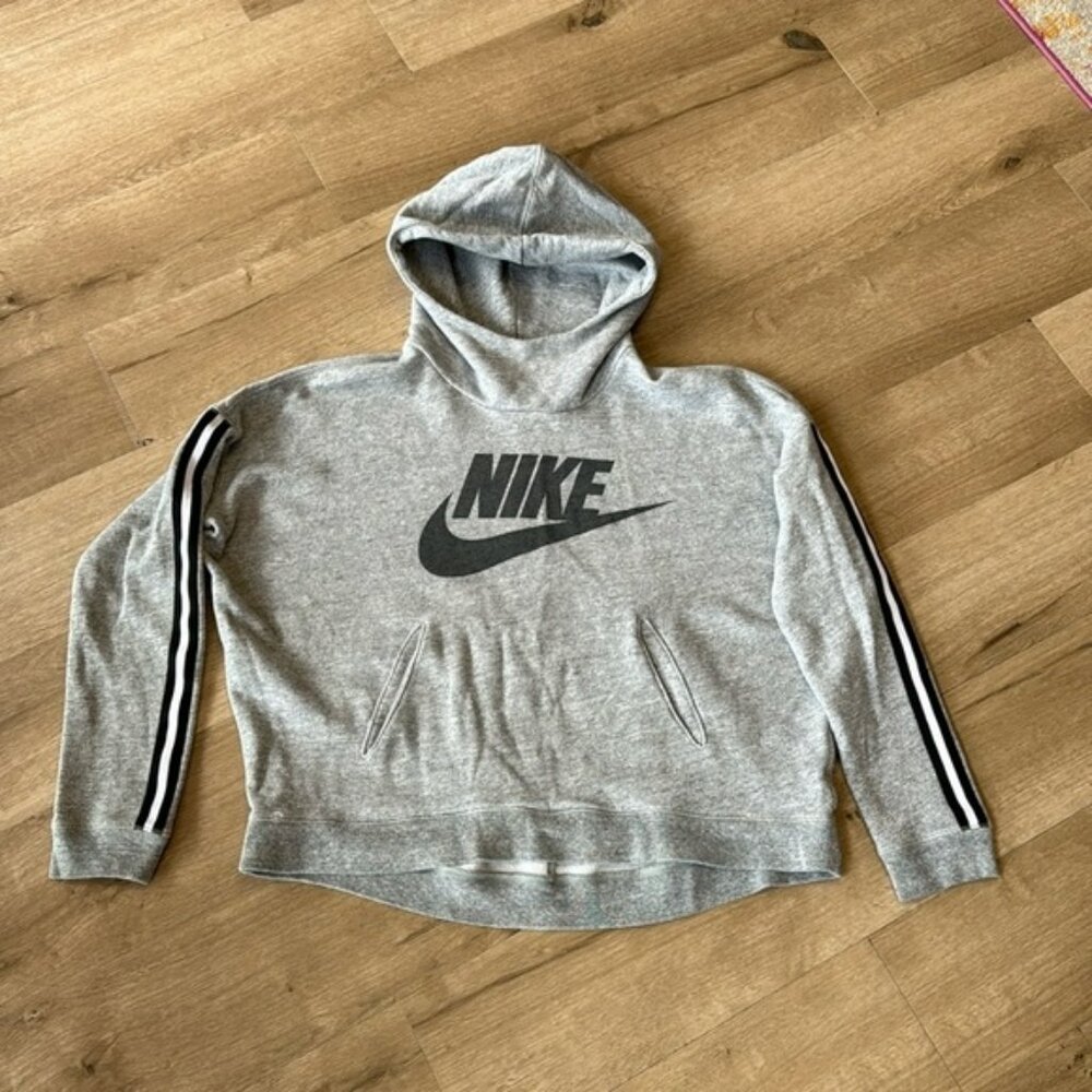 Nike Sweatshirt.  Women’s size medium.  Hoodie.